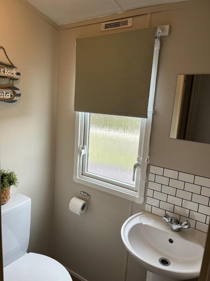 Beautiful 3 Bedroom Caravan With Hot Tub - Tattershall Lakes Exterior foto
